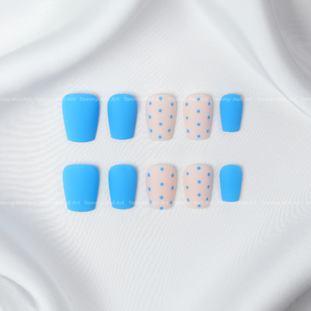 Press-on Nails Poolside Dot