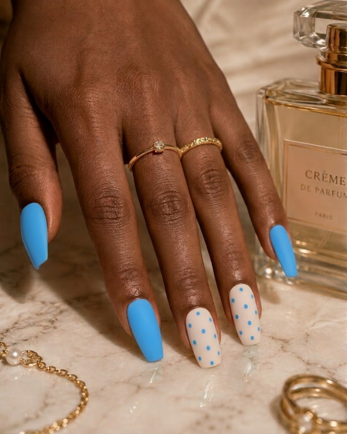 Press-on Nails Poolside Dot