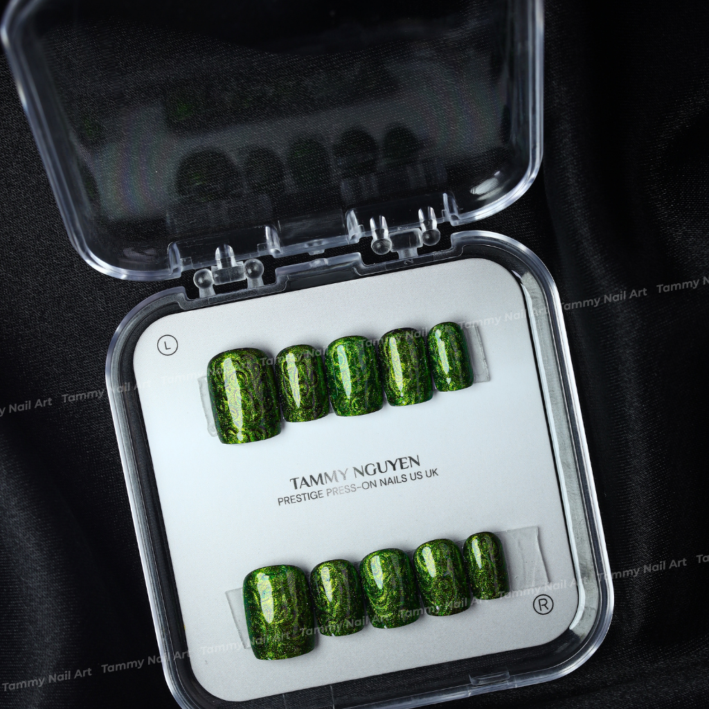 Press-on Nails Goblin Glow